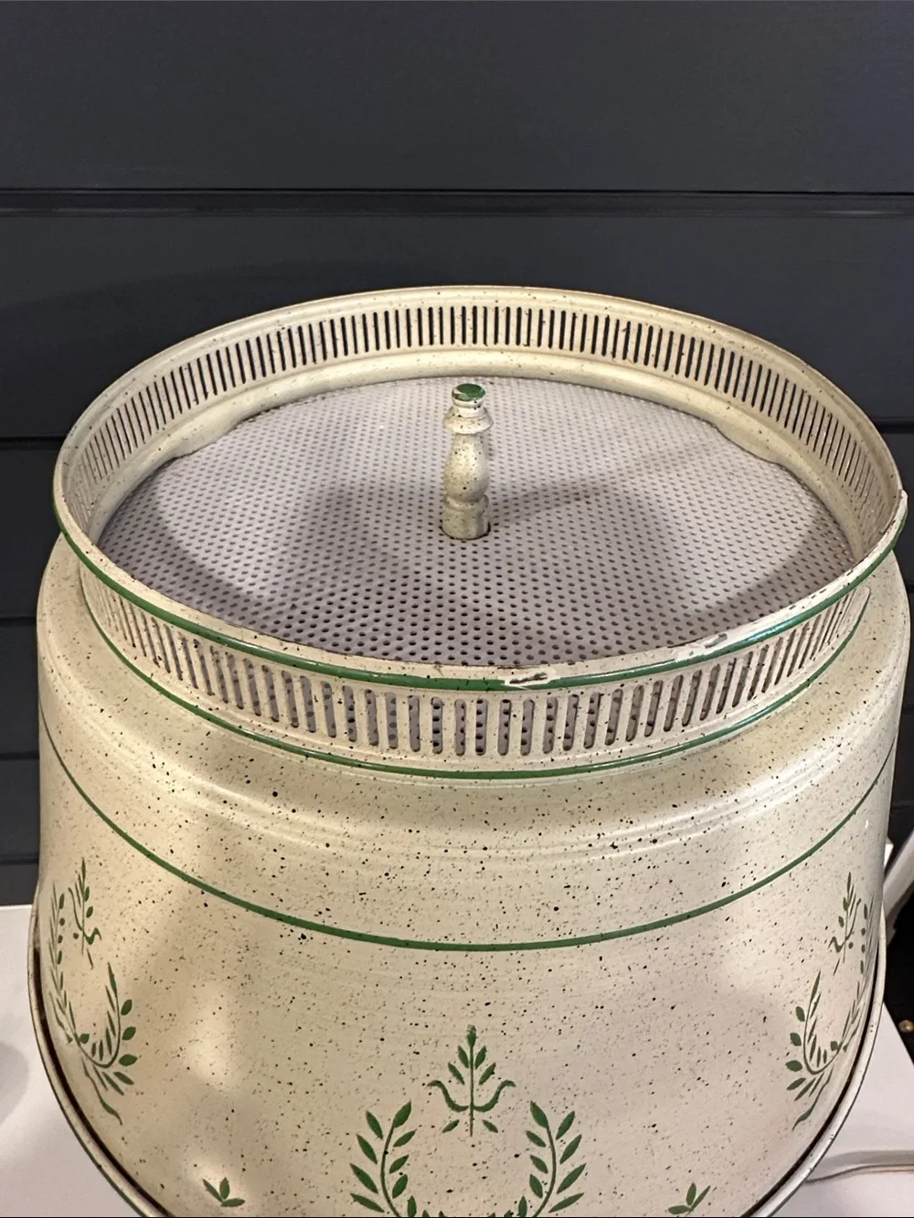 Vintage Cream and Green Colonial Table Lamp - Metal 18” 1950